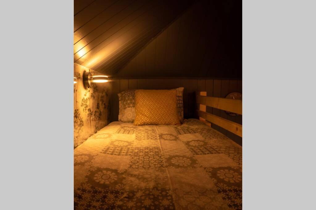 The Treehouse - Sleeps 4 Villa Old Leake Luaran gambar